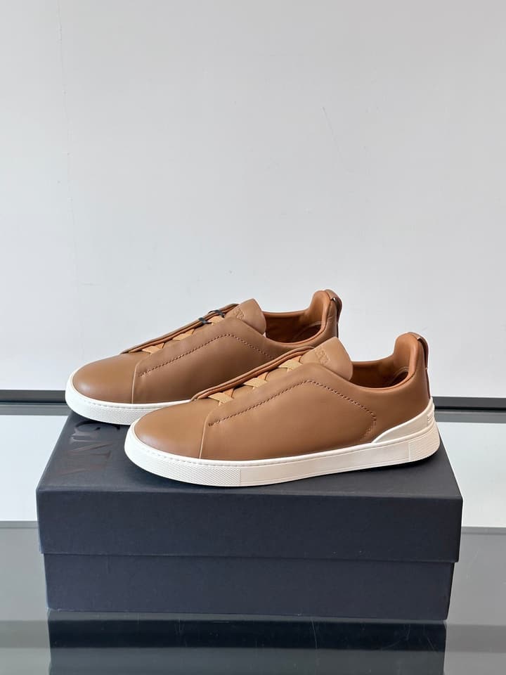 Zegna Men's Low-Top Leather Sneakers in Black & White