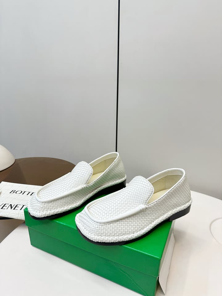 Bottega Veneta Daddy Loafer in Dark Brown