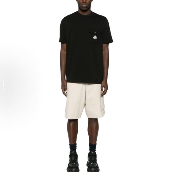 Moncler Logo Pocket Short Sleeve T-Shirt – 25SS in Deep Black