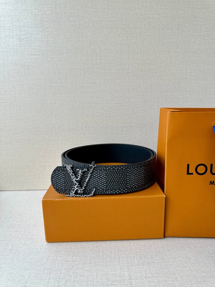 Louis Vuitton Dimension Monogram Reversible Belt in Gold Hardware