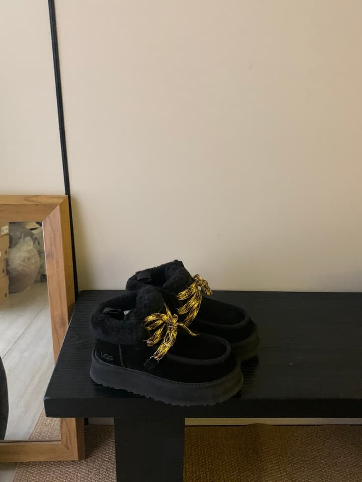 UGG Fluff Lace-Up Ankle Boots in Dark Blue With Gold Chain