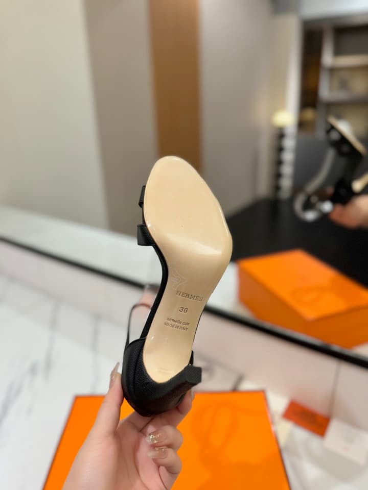 Hermès Classic H Palm Grain Heeled Sandals – 9cm in Black