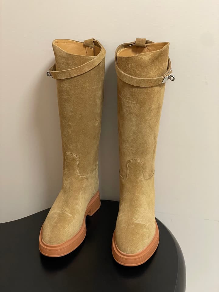 Hermès Jumping Kelly Buckle Knee-High Boots in Black Leather