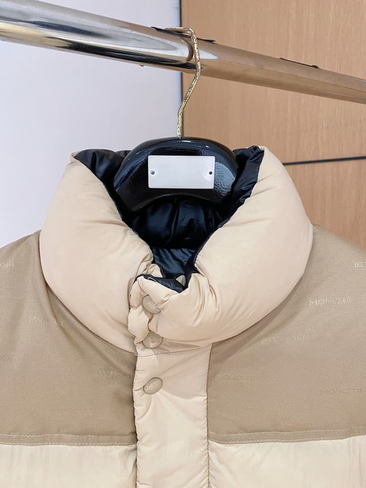 Moncler Designer Puffer Jacket – 2025 Collection in Black Puffer Jacket