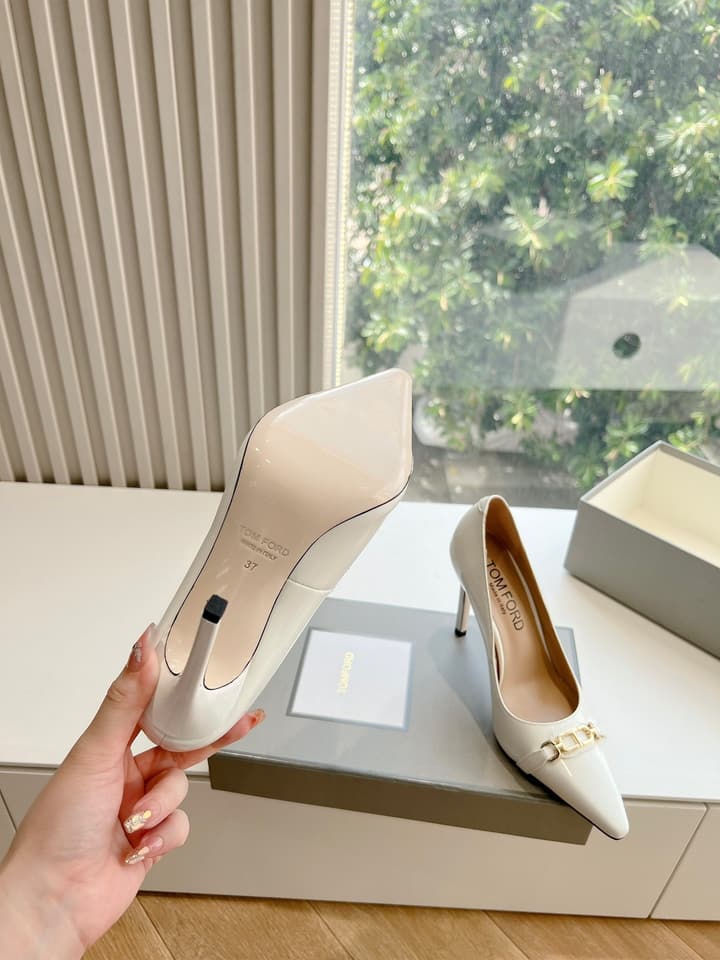 Tom Ford Sparkle Patent Leather Pumps – FW24 Collection in Black