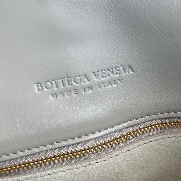 Bottega Veneta Small Liberta Handbag – 24FW in Classic Black