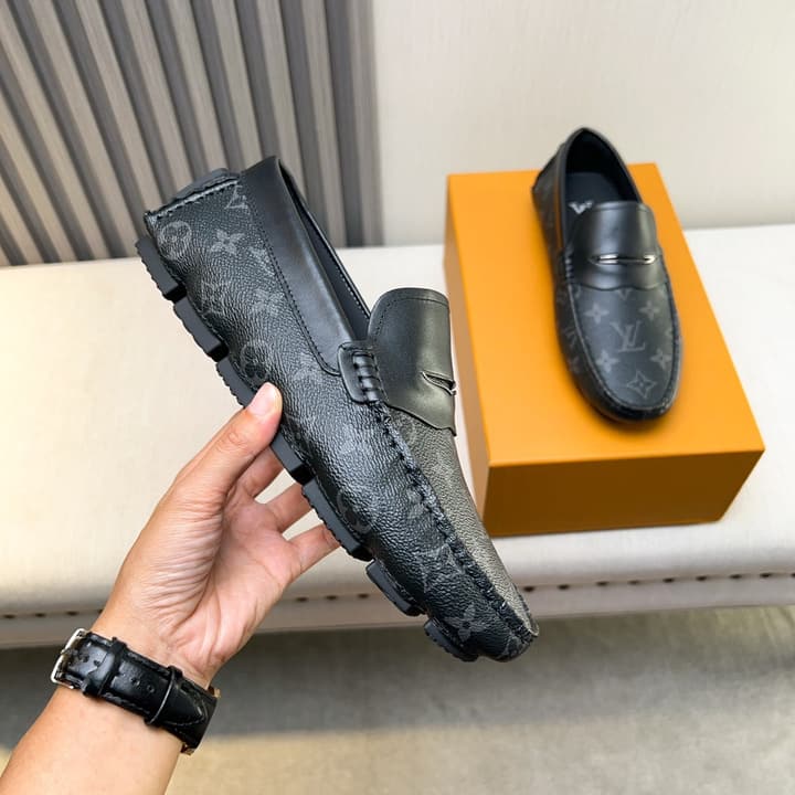 Louis Vuitton Pebbled Leather Driving Shoes in Black Textured Leather