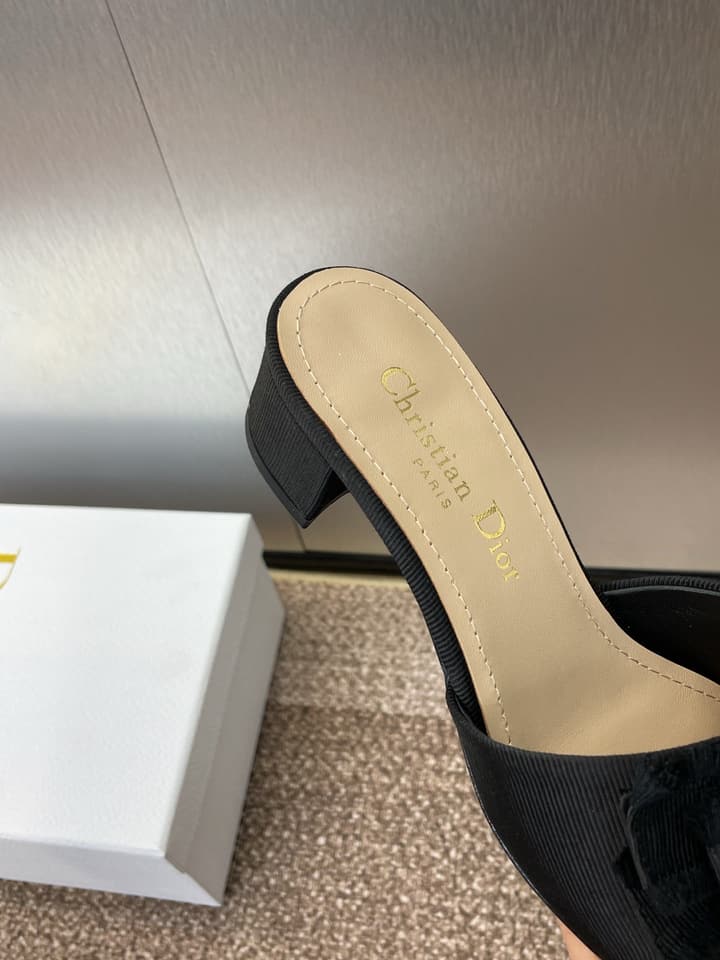 Dior J'Adior Adiorble Tassel Peep-Toe Heeled Sandals – 2025 Spring/Summer Collection in Beige Woven