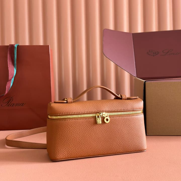 Loro Piana Extra Pocket L19 Handbag in Caramel Leather