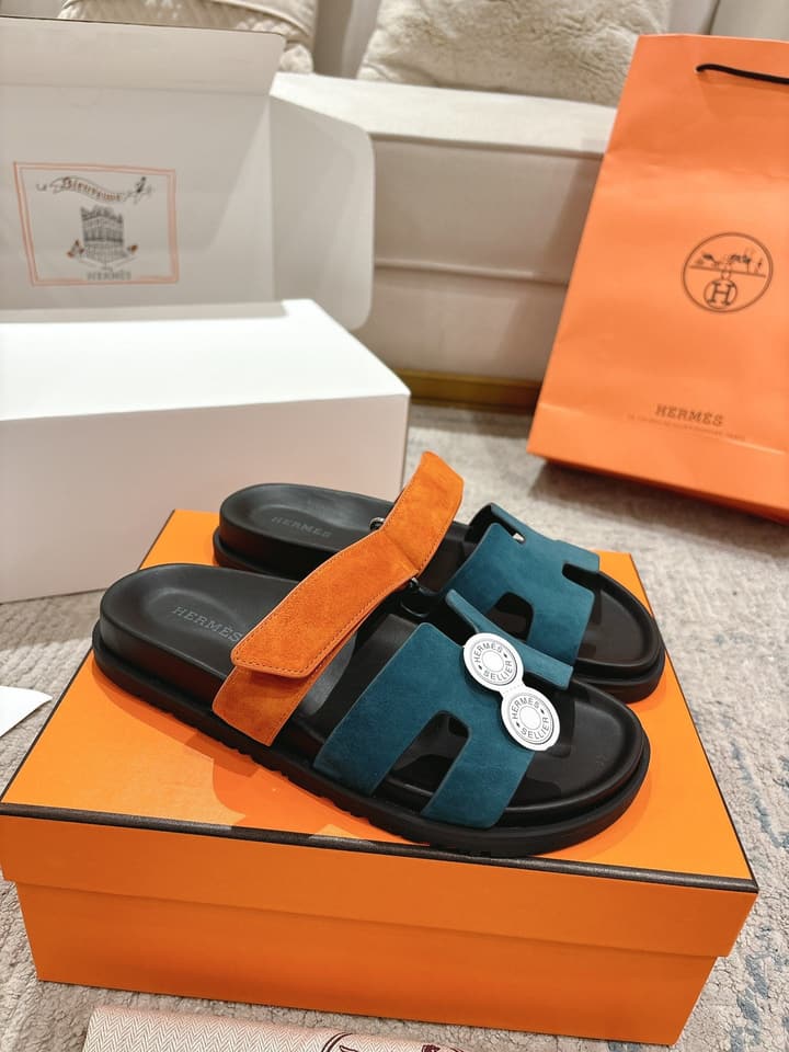 Hermès Chypre Leather Unisex Slides – 2023SS in Blush Pink