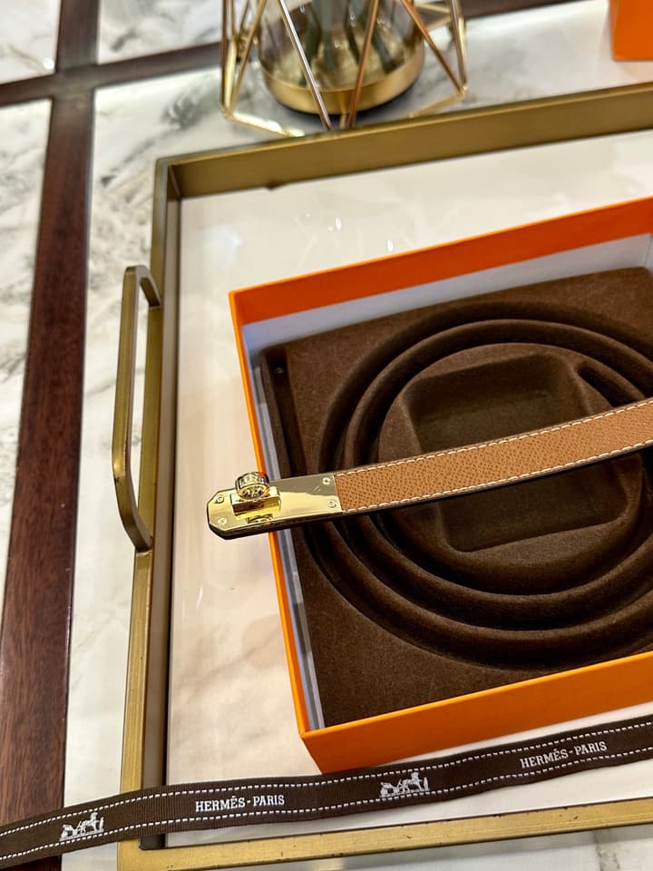 Hermès Slim Leather Belt – 2.0cm in Black With Silver Buckle