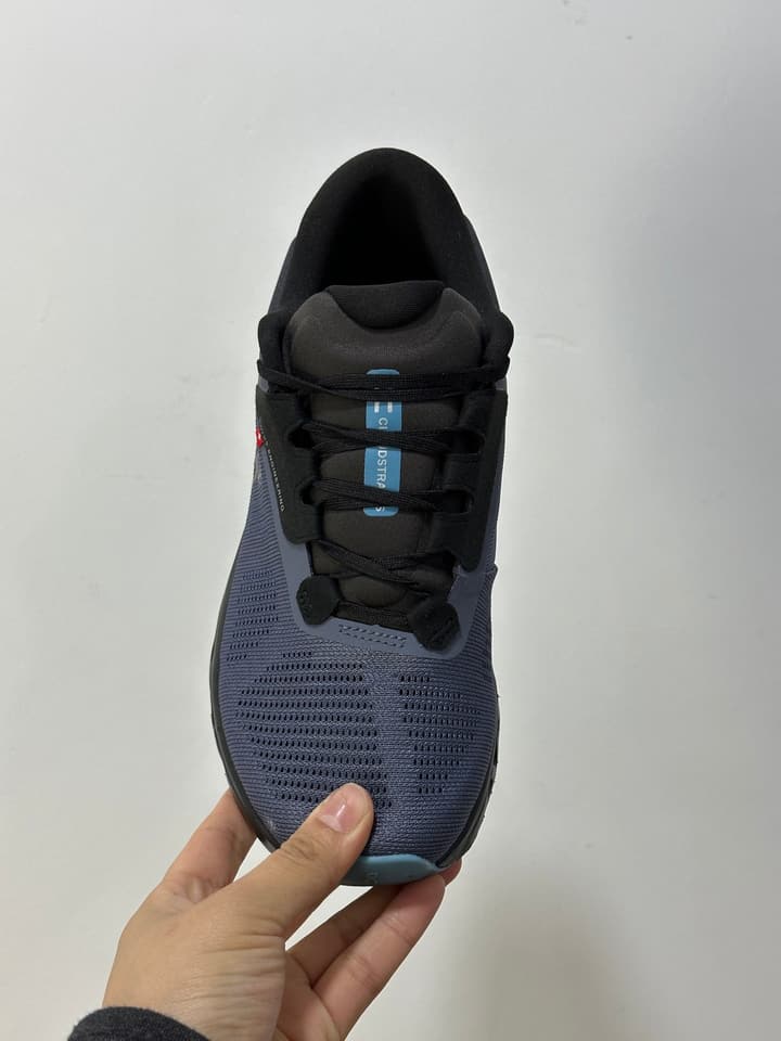 On x Roger Federer Cloudstratus 3 Special Edition Sneakers in All Black Red Accent