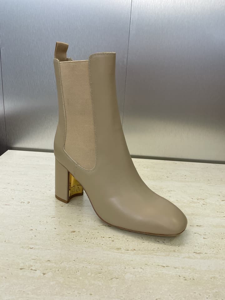 Dior D-Art Chunky Heel Chelsea Ankle Boots – 2025FW in Black Suede