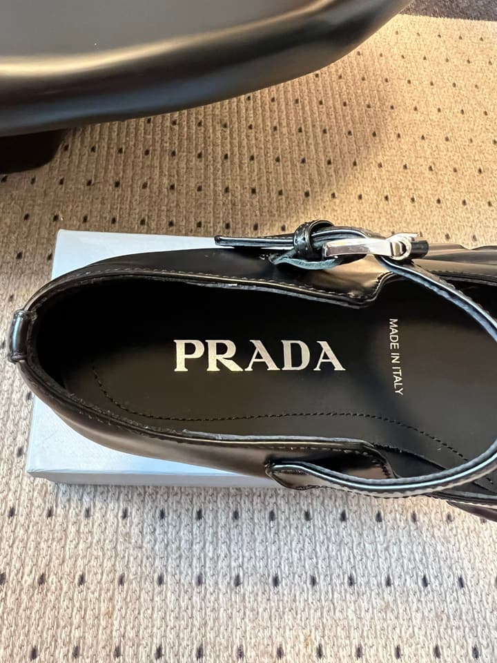 Prada Thick-Soled Mary Jane Shoes – 25SS in Glossy Black