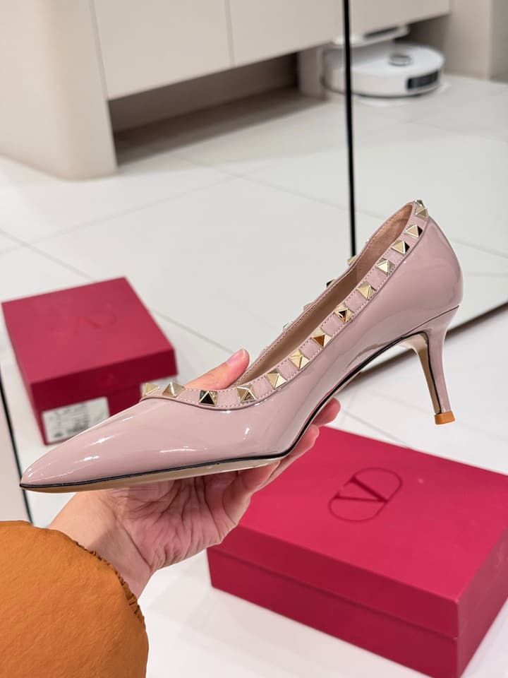 Valentino Classic High-Heel Pumps in Nude Pink Studded