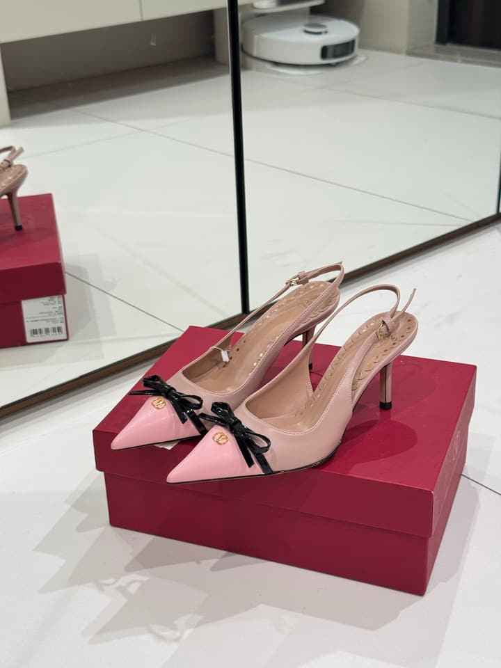 Valentino Bow-Detail High Heels in Black With White Bow