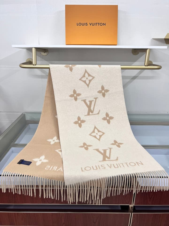 Louis Vuitton Reykjavik Cashmere Scarf