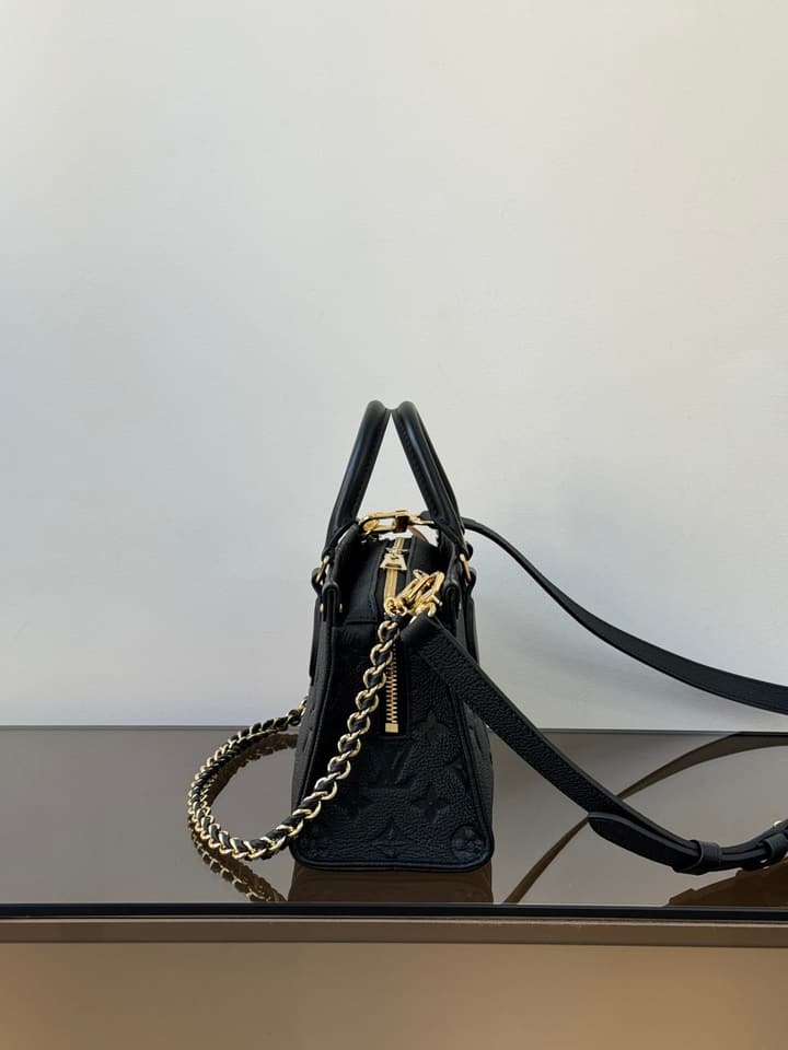Louis Vuitton OnTheGo Tote Handbag in Black Embossed Leather Tote
