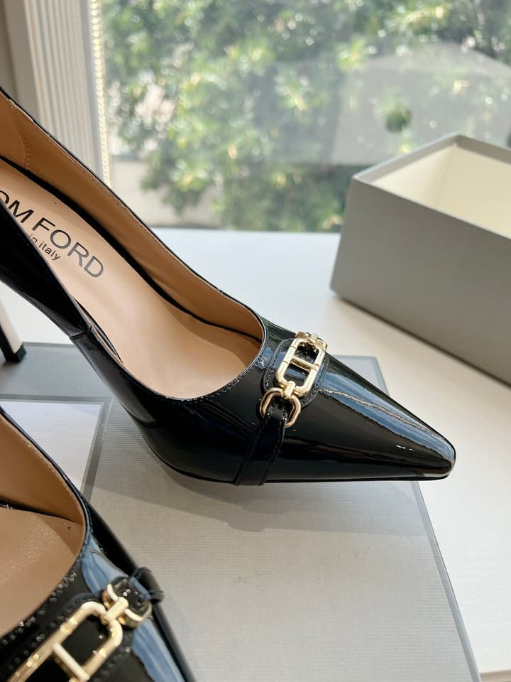 Tom Ford Sparkle Patent Leather Pumps – FW24 Collection in Black