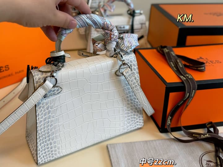 Hermès Crocodile Embossed Silver Kelly Bag