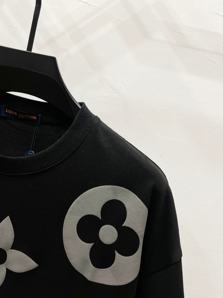 Louis Vuitton Monogram Clover Print T-Shirt in Classic Black