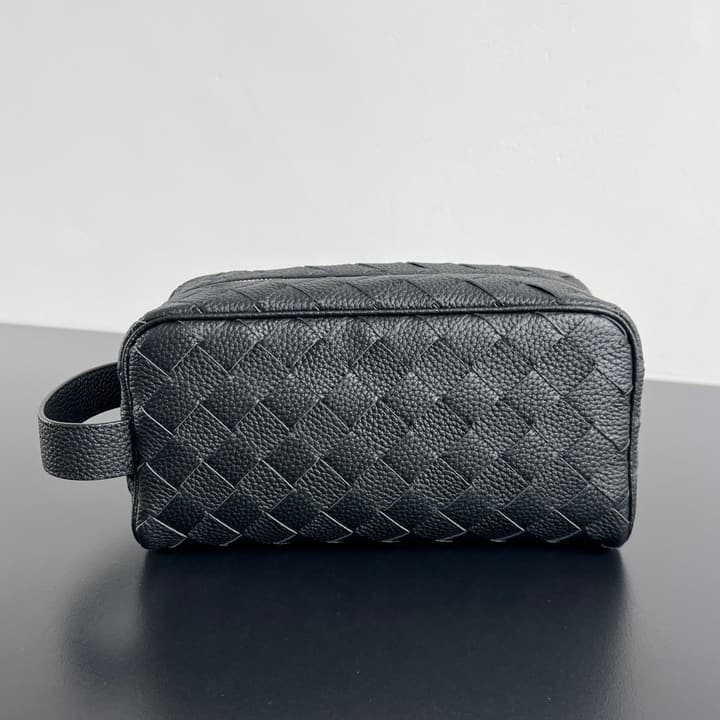 Bottega Veneta Intrecciato Grained Pouch in Black Woven Leather