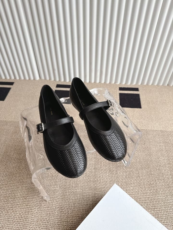 The Row Canal Minimalist Round-Toe Ballet Flats – 2025 Autumn/Winter Collection in Matte Black