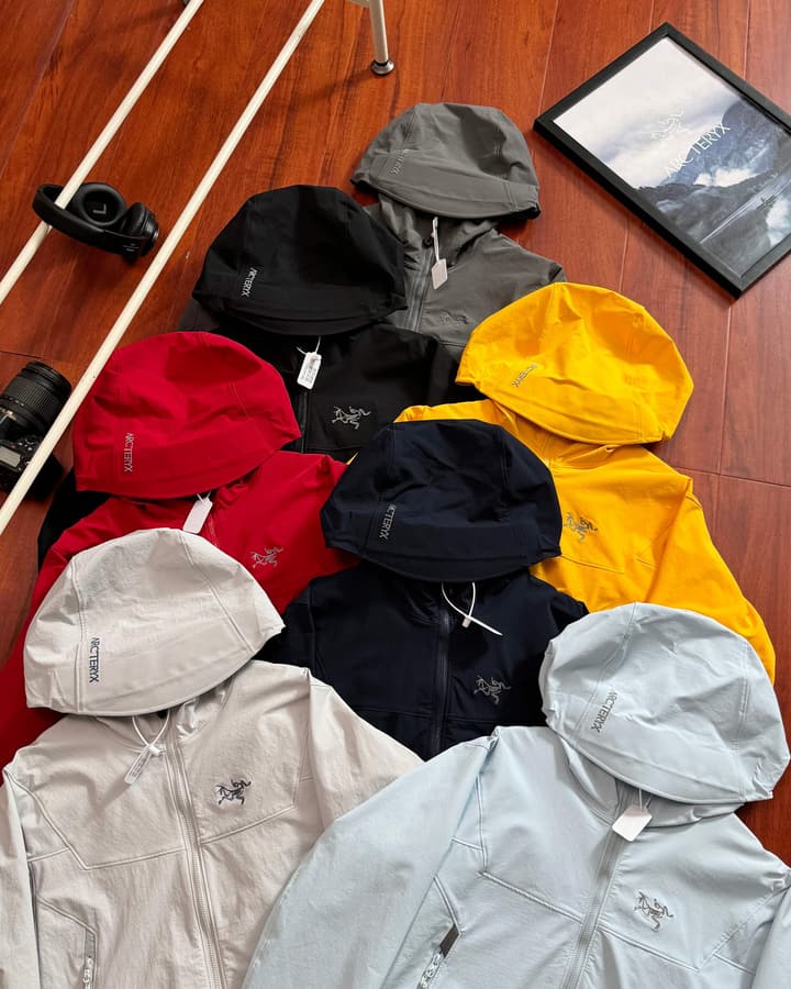 Arc'teryx Gamma Hoody Softshell Jacket in Black
