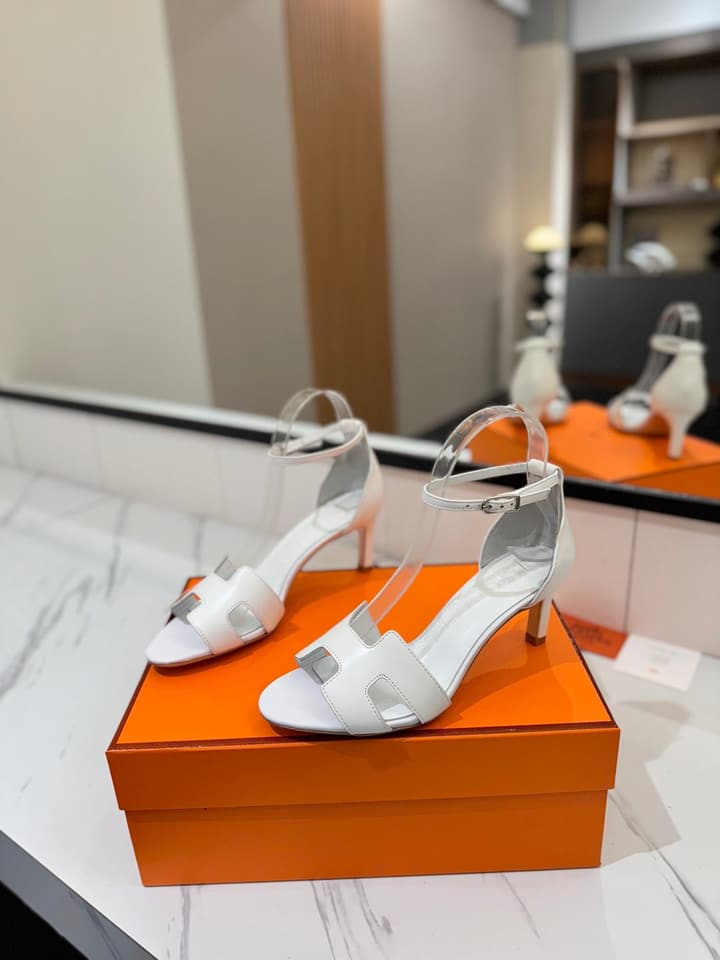 Hermès Classic Smooth Cowhide Heels – 6.5cm in All White