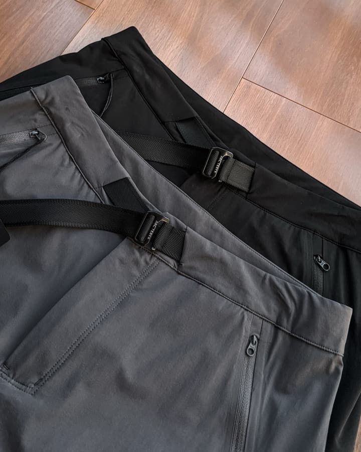 Arc'teryx Logo Embroidered Belted Casual Shorts – Summer Collection in Black