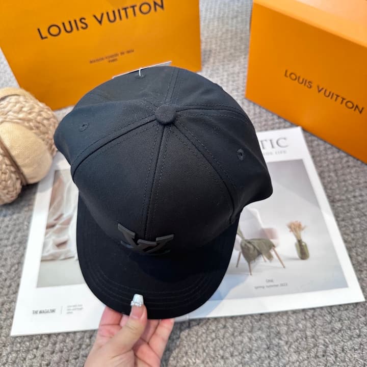 Louis Vuitton Unisex Baseball Cap – New Collection in Beige