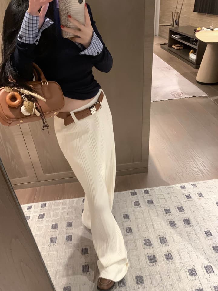 Miu Miu Casual Knit Pants with Khaki Belt – 25FW in Apricot