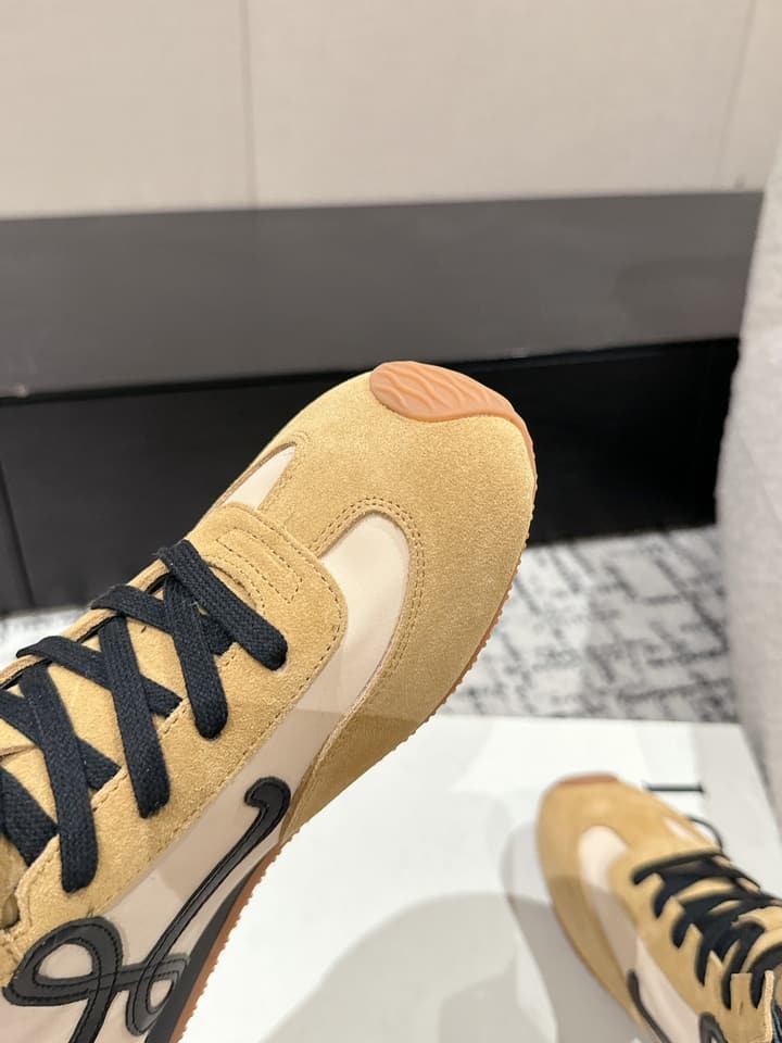 Loewe Flow Runner 2.0 Runway Sneakers – 25SS in All White With Gum Sole