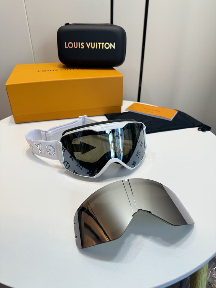 Louis Vuitton Monogram Ski Goggles – Autumn/Winter Collection in Black Monogram Strap