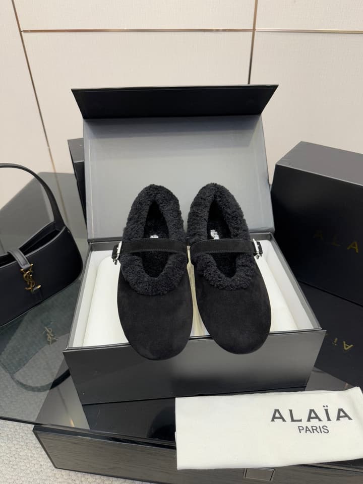 Alaïa Wool-Lined Mary Jane Ballerina Flats – 25SS/FW Collection in Black Suede
