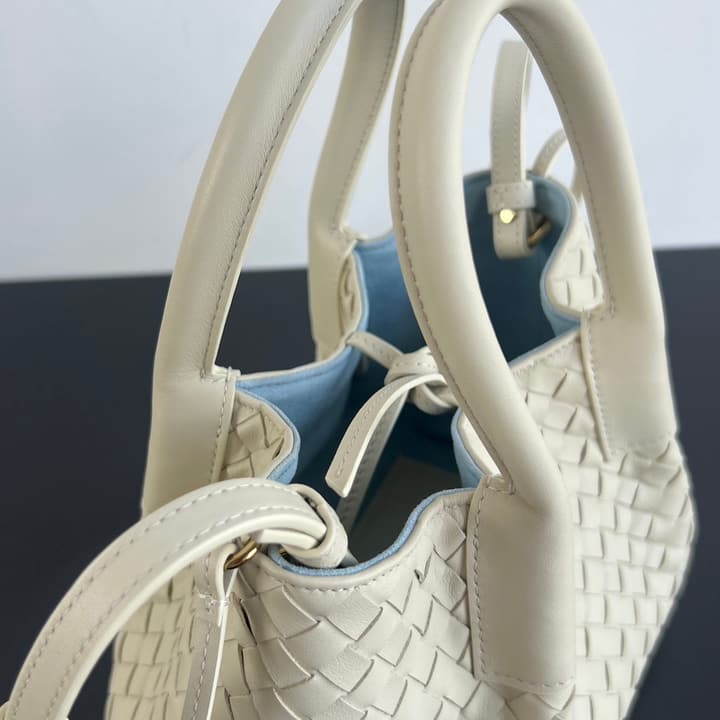 Bottega Veneta Pinacoteca Small Tote Handbag – 2025SS in Burgundy With Light Blue Lining A