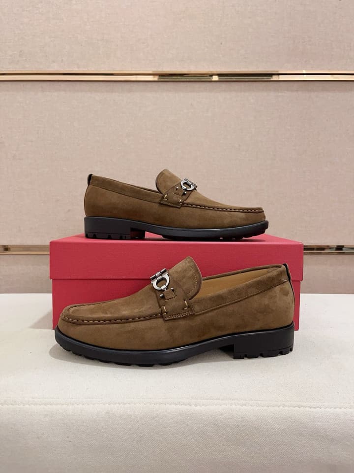 Ferragamo Driving Shoes in Shiny Black Leather