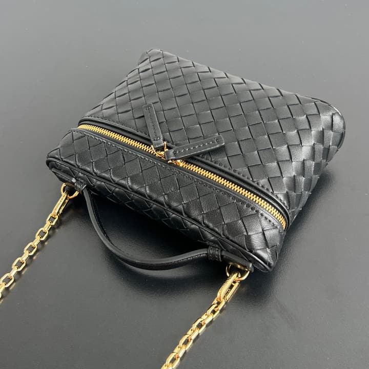 Bottega Veneta Soft Vanity Chain Vanity Case in Black