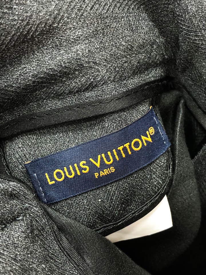 Louis Vuitton Men's Slim Fit Blend Suit Set – Autumn/Winter Collection in Dark Gray