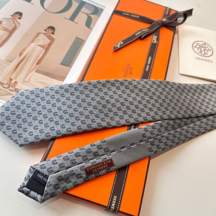 Hermès Men's 'Good Luck' New Collection Tie in Brown