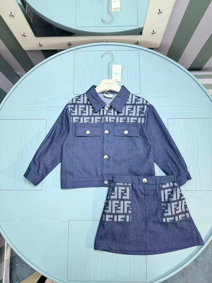 Fendi Kids Washed Denim Two-Piece Set – 2025SS in Dark Washed Blue Denim Set