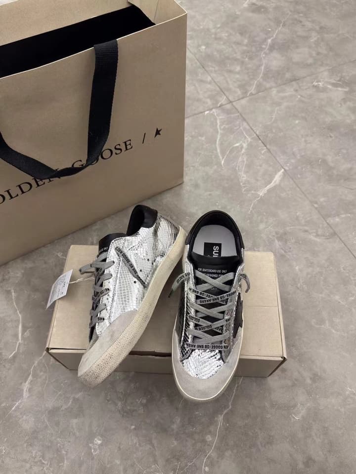 Golden Goose Superstar Sneakers – 2024 New Collection in Silver Checkered With Black Star