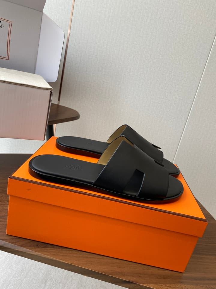 Hermès Izmir Series Men's H-Slide Sandals in Classic Black