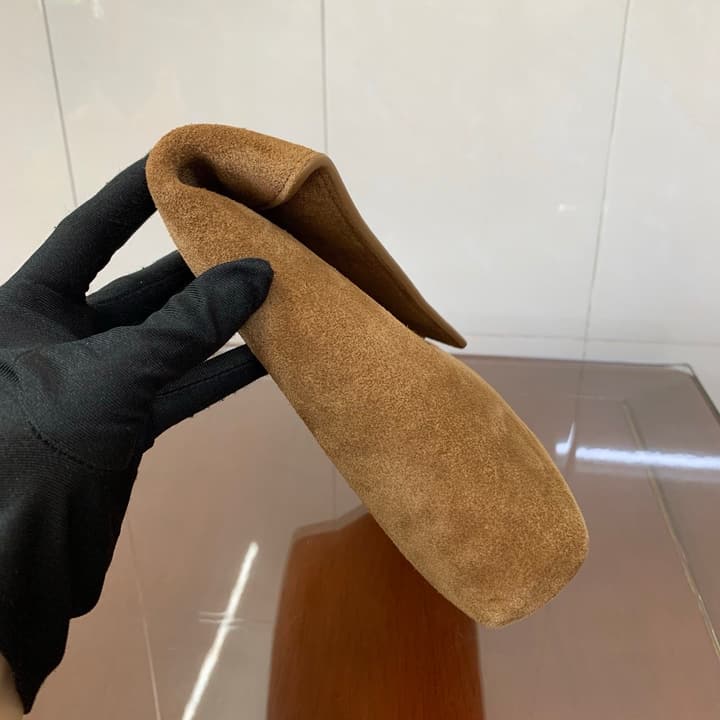 Saint Laurent Envelope Clutch Bag in Tan Suede Envelope Clutch
