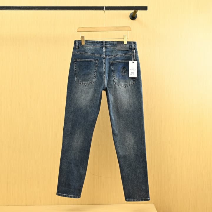 Moncler Men's Washed Stretch Straight-Leg Jeans – 25FW