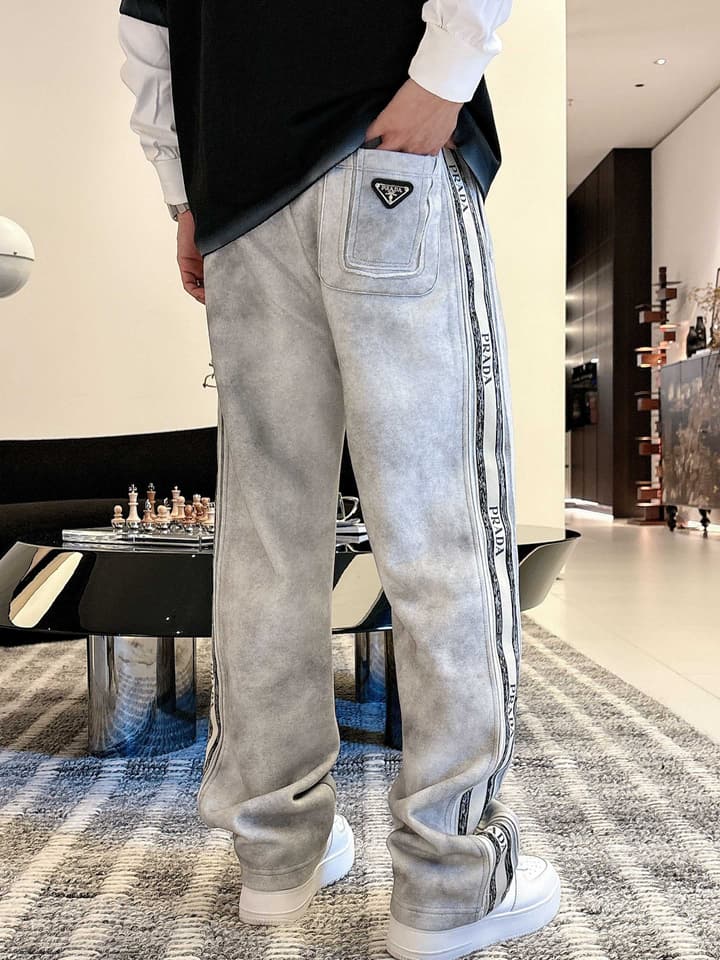 Prada Classic Logo Casual Pants – 2025FW in Black With White Side Stripe
