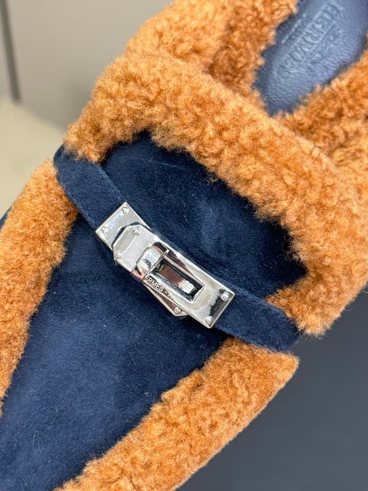 Hermès H Kelly Classic Mule Slippers – 24FW