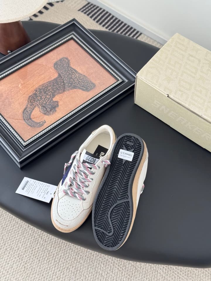 Golden Goose Distressed Graffiti Sneakers – 2024 Collection in Burgundy And White