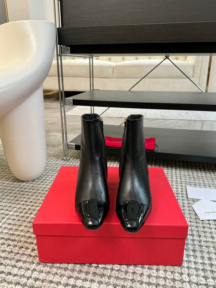 Ferragamo Pointed Toe Chunky Heel Ankle Boots – Autumn/Winter Collection in Black Patent