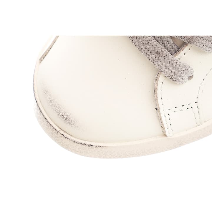Golden Goose Super Star Sneakers – 2023 Collection in Bright Metallic Outline Star